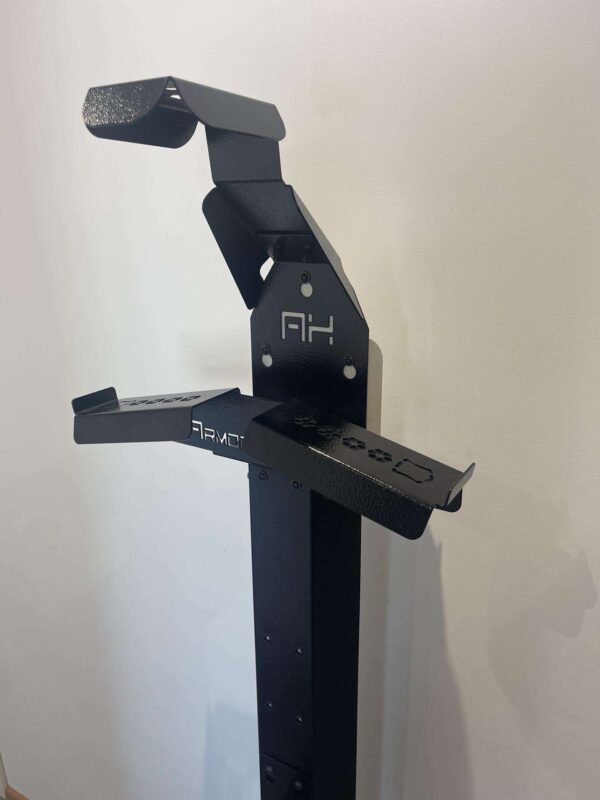 473148065_947612467363142_15479849976054490_n Armory Hanger Täiskomplekt